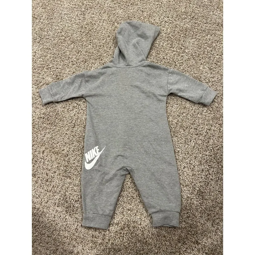 Nike infant hooded